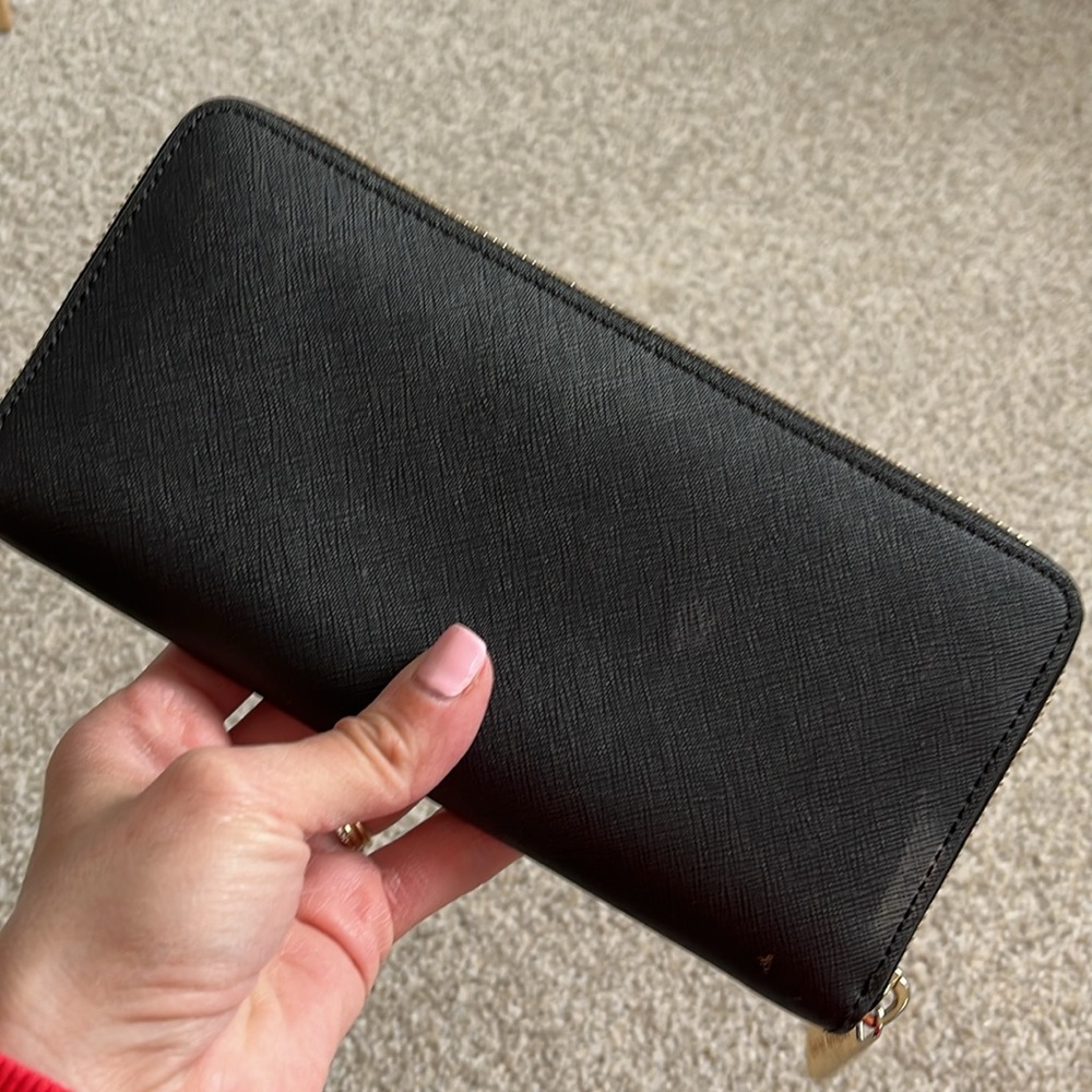 Black Michael Kors wallet - Picture 2 of 6